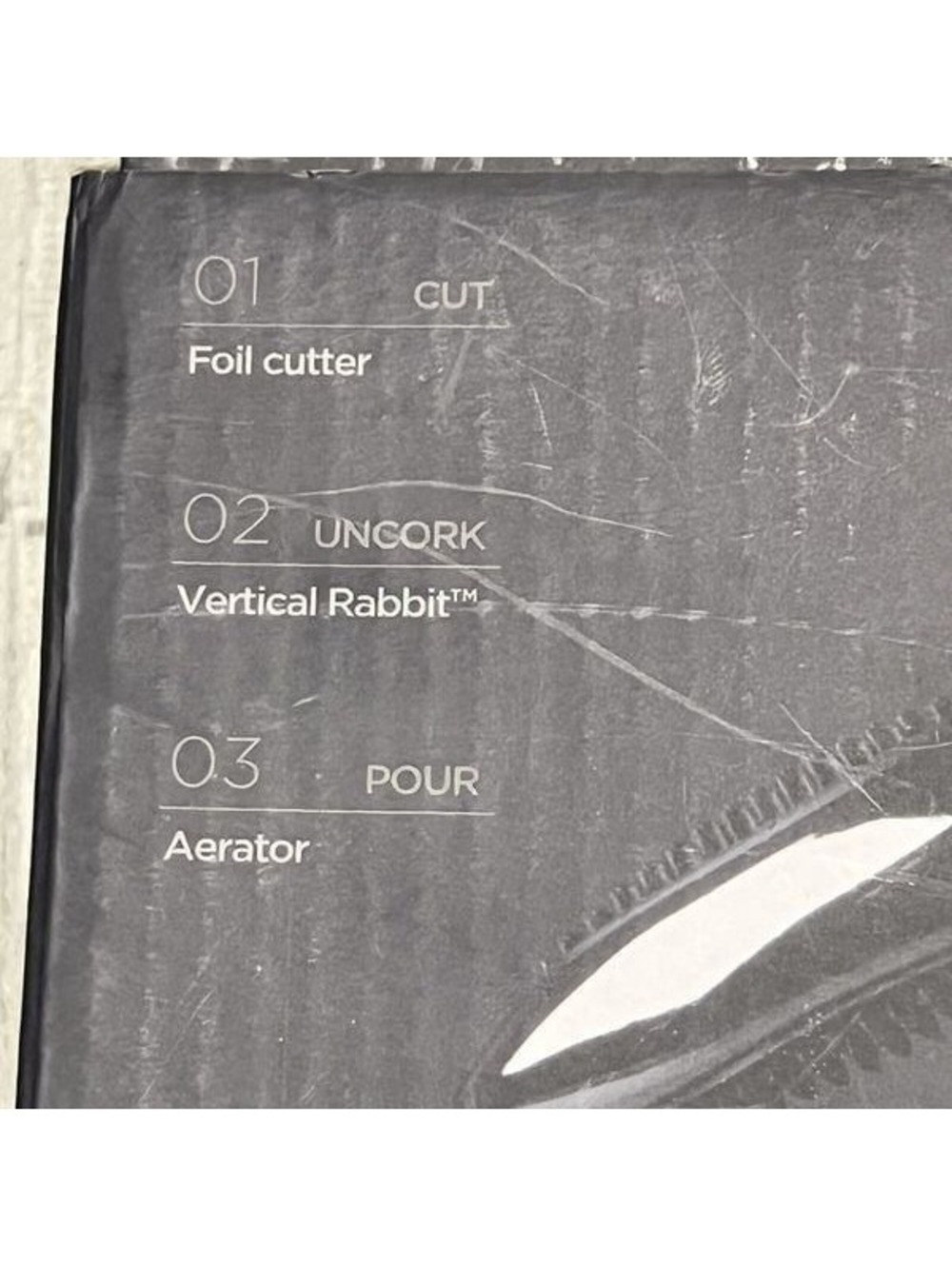 NEW Rabbit Vertical Rabbit With Aerator Pourer Foil Cutter Gift Set Opened - Picture 2 of 6